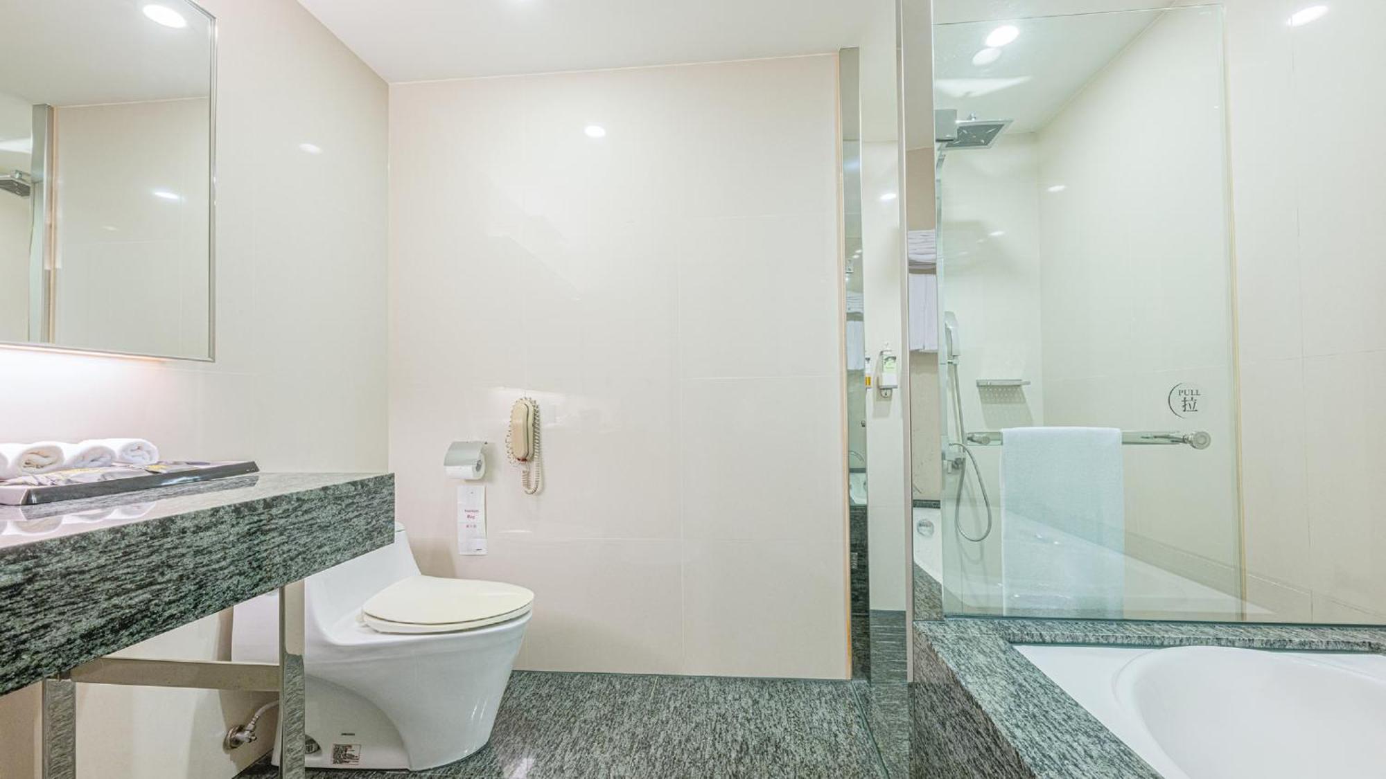 Check Inn Select Taichung Dadun Ngoại thất bức ảnh