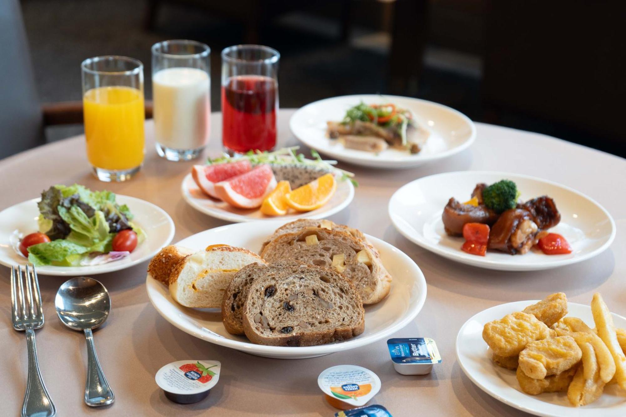 Check Inn Select Taichung Dadun Ngoại thất bức ảnh